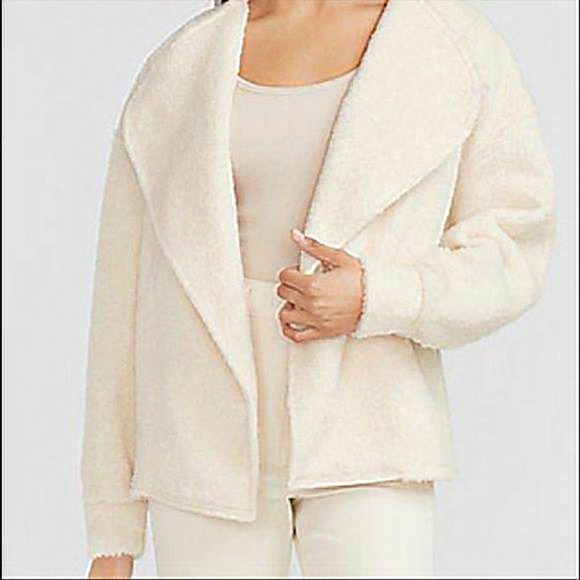 Express Boucle‎ Winter White Teddy Coat Jacket Sz M - Picture 1 of 7